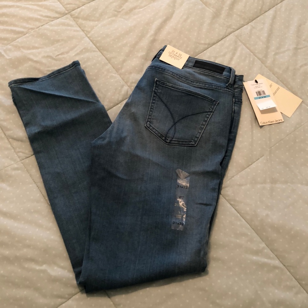 Calvin Klein women’s jeans 31X32 ultimate skinny light blue fade